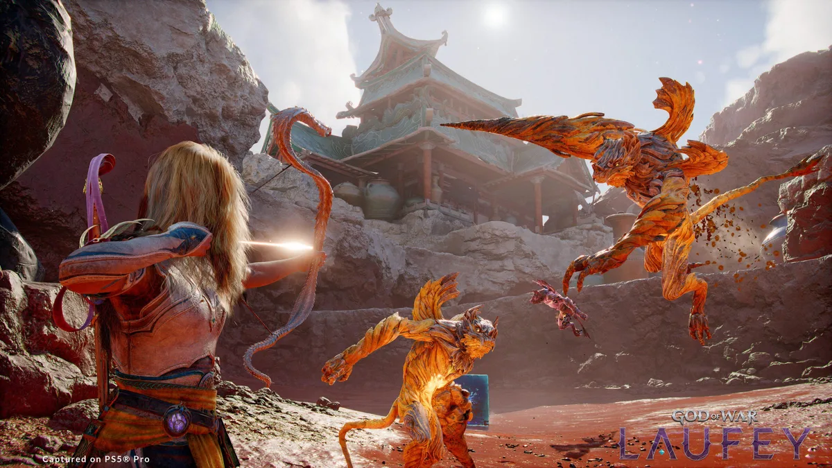 Faye drawing the Serpent Bow in 4K combat in God of War Laufey on PS5 Pro