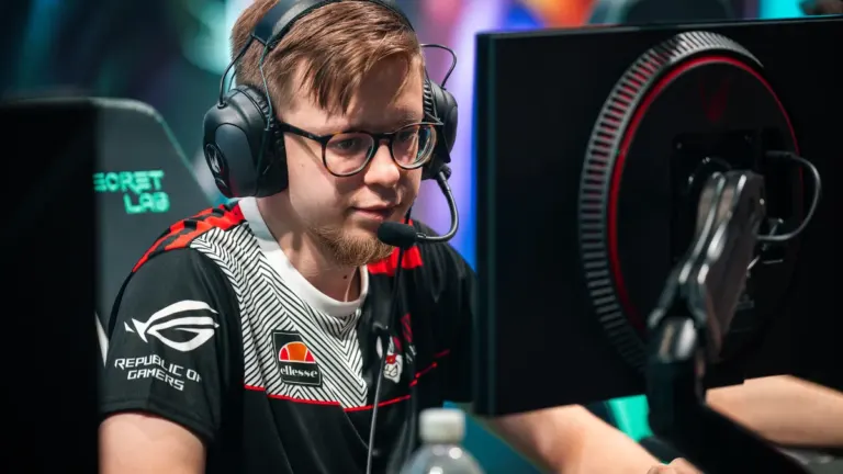 'Stepping Away for Studies': LoL Veteran Zanzarah Retires from Competitive Play After 12-Year Career