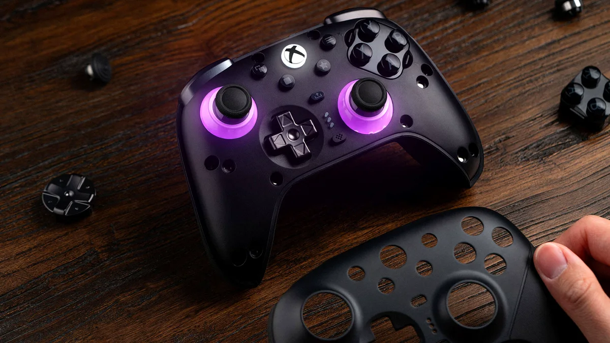 8BitDo Ultimate 3E Xbox modular controller with magnetic faceplate and swappable ABXY modules