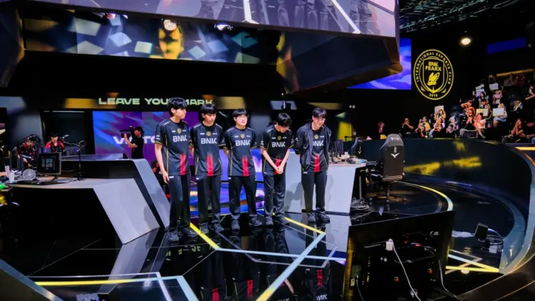 BNK FEARX League of Legends roster competing in the 2026 LCK season