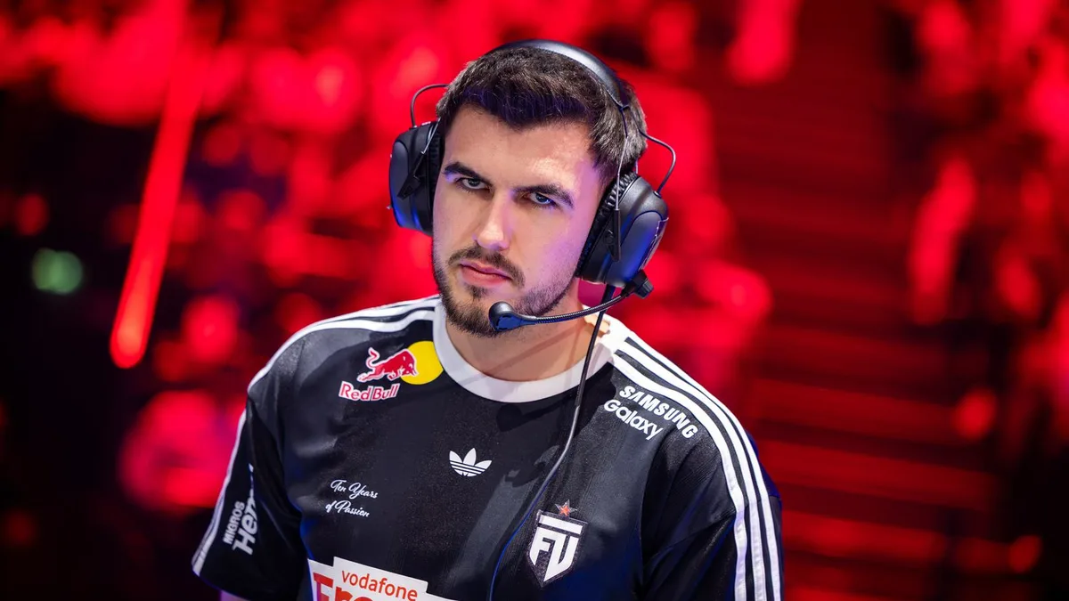 András coolio Fercsák head coach of FUT Esports on stage in Counter-Strike 2