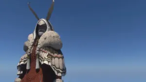 Full Mothling Set cosmetic outfit in Enshrouded 1.0
