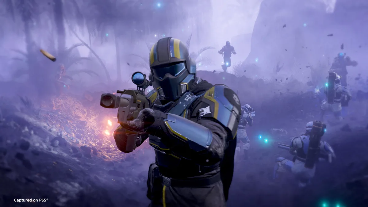 A squad of Helldivers fighting side by side in Helldivers 2