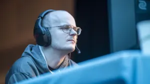 Swollen Hands on the Plane and Bed Bug Fears: Why Super Smash Bros. Legend Mew2King Was Barred From the Austin Tournament