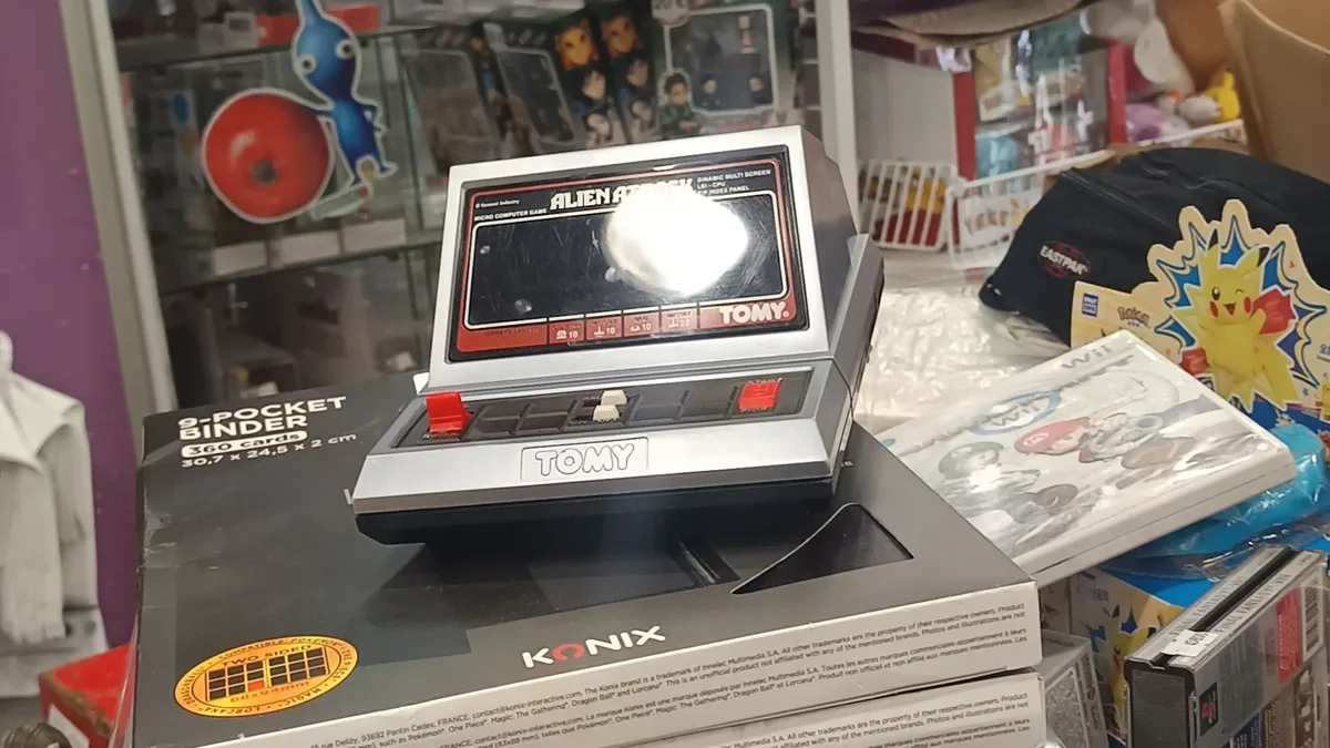 Historic Sat.Elite video game store on Boulevard Voltaire in Paris after 30 years in business